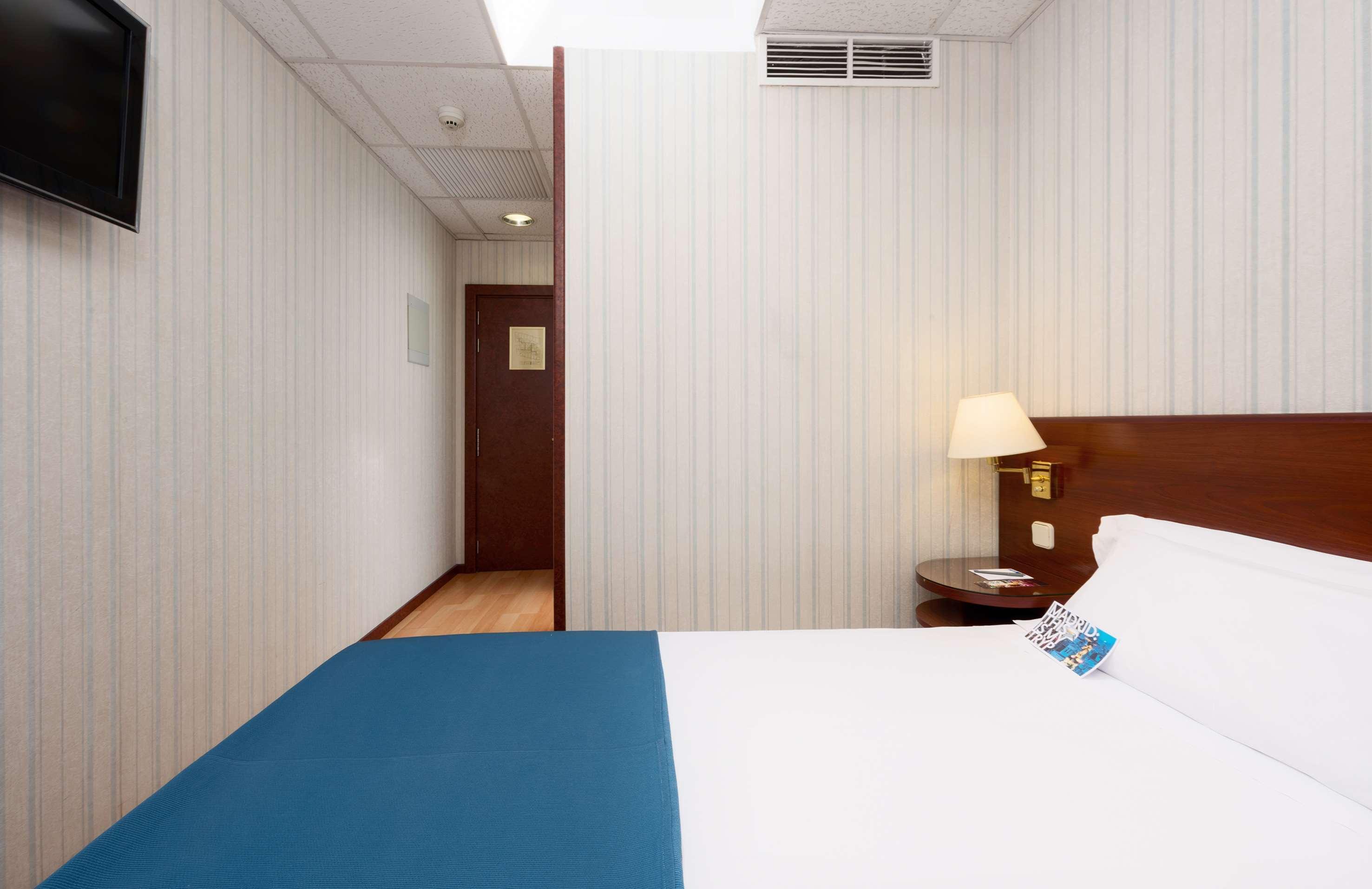 Hotel Madrid Leganes Affiliated By Melia מראה חיצוני תמונה
