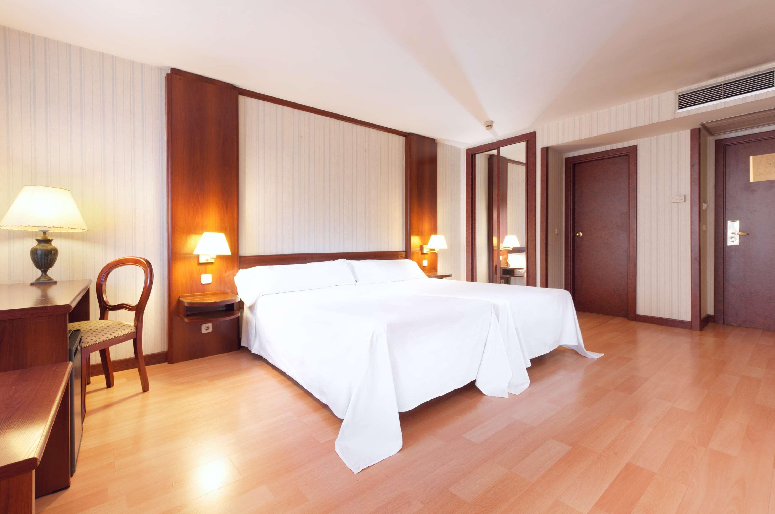Hotel Madrid Leganes Affiliated By Melia חדר תמונה