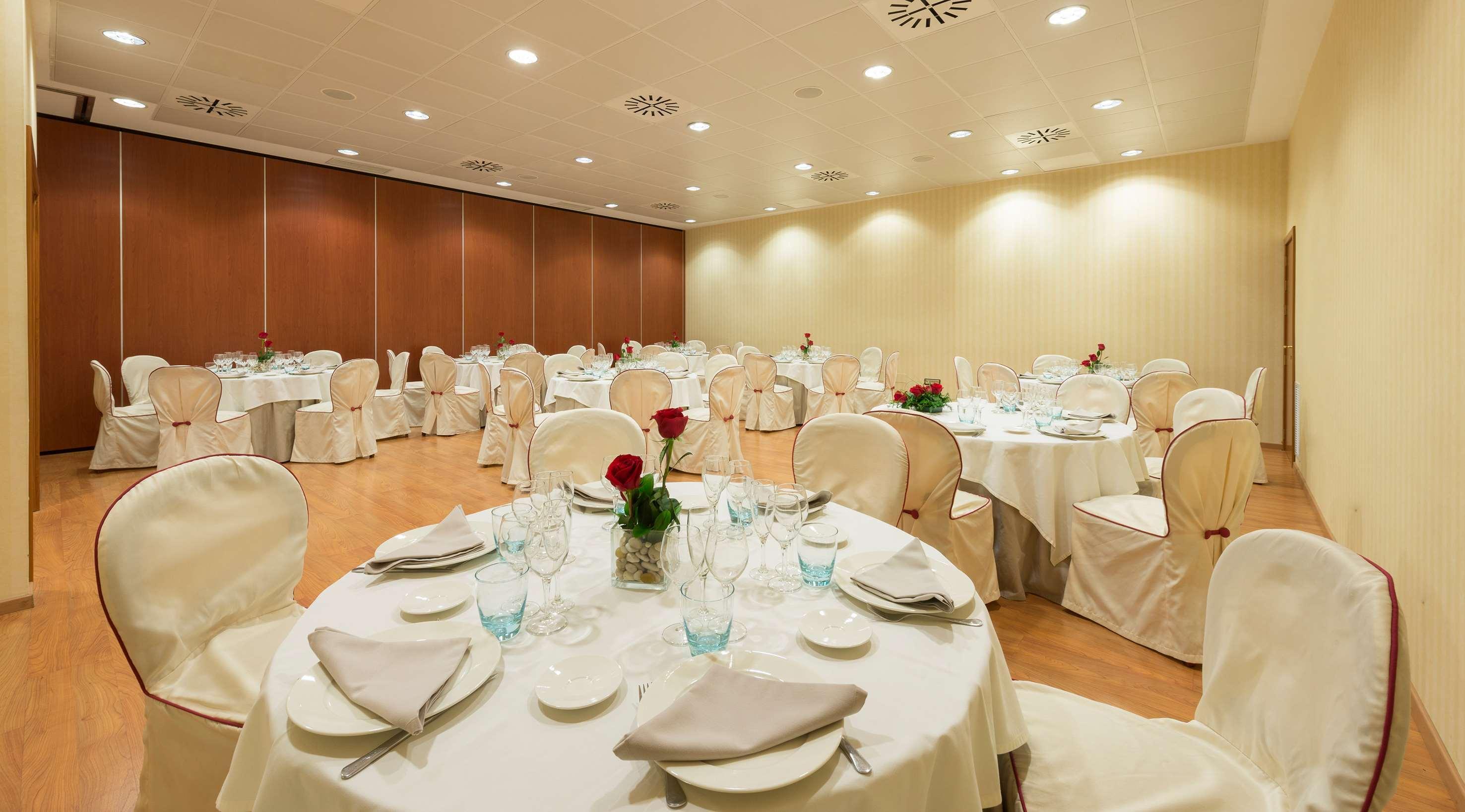 Hotel Madrid Leganes Affiliated By Melia מראה חיצוני תמונה